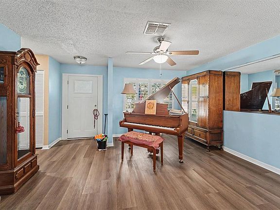 5th image of 8521 CEDARVIEW COURT