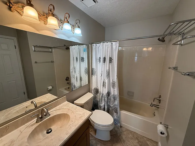 801 Heather Glen Cir — Photo 12