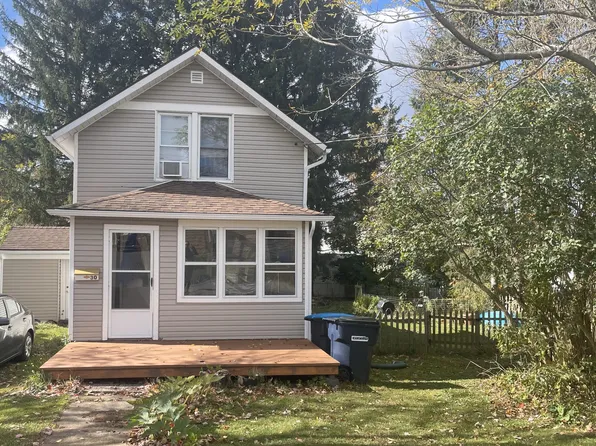 30 Lakeview Ave, Tupper Lake, NY 12986