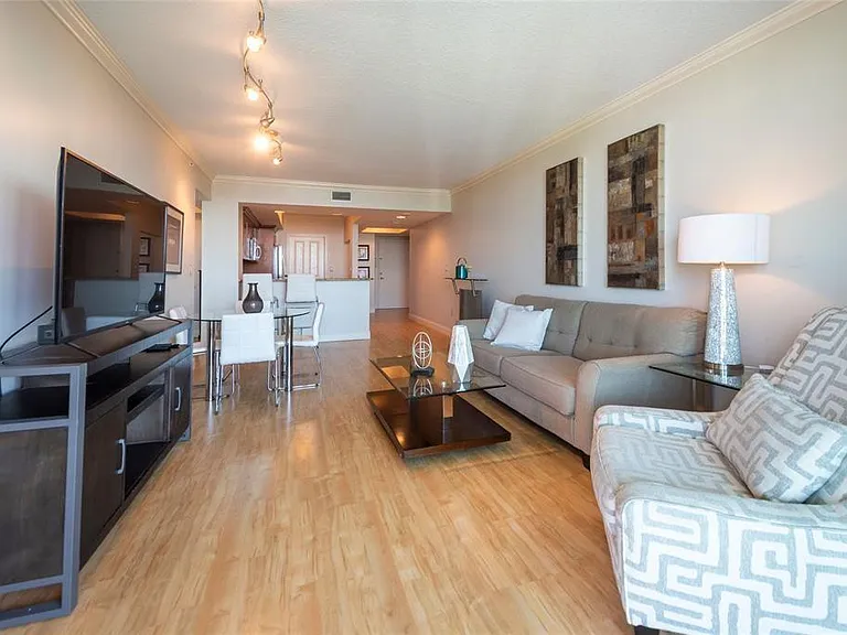 401 SW 4th Ave #1102 — Photo 11