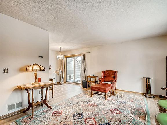 5th image of 3775 Brookdale Cir N