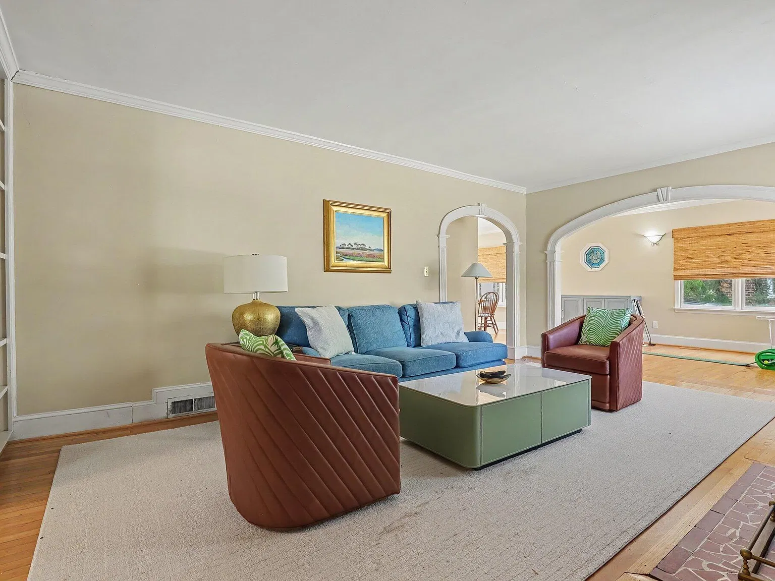 3 bed, 3.0 bath, 2850 sqft, $4,200 — Photo 4