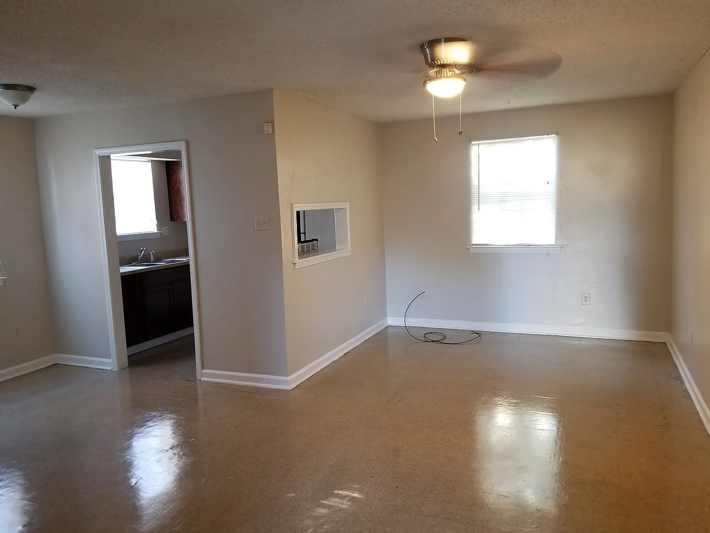 3 Bedroom 2 Bath Town-home — Photo 2