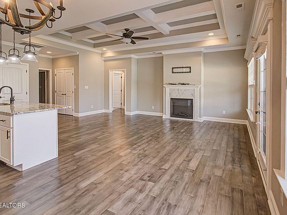 4th image of 2315 Torrey Pines Dr