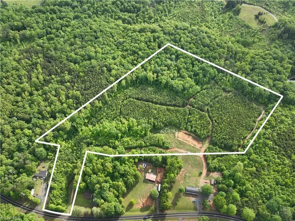 779 Chandler Mill Rd, Pelham, NC 27311