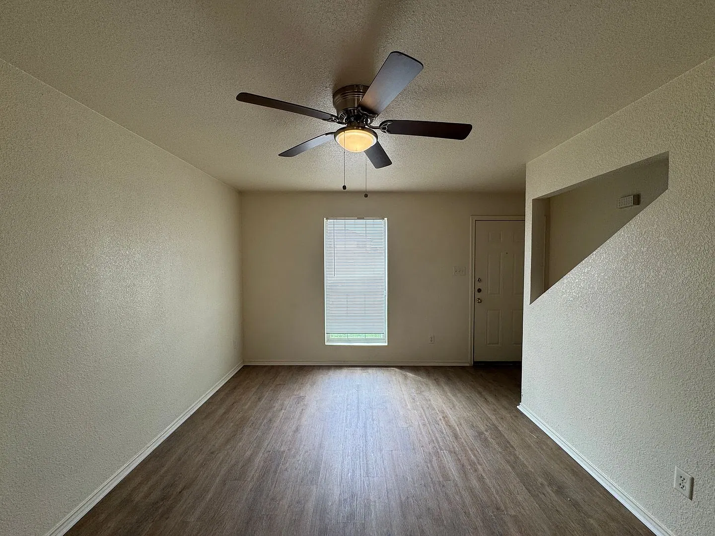 4405 Abigail Dr — Photo 3