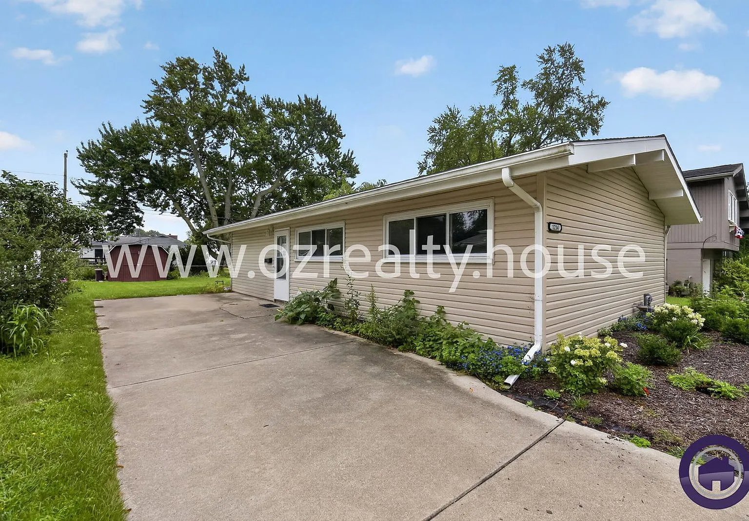 3 bed, 1.0 bath, 968 sqft, $1,595 — Photo 1