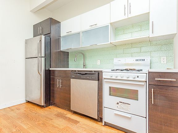 2nd image of 690 Prospect Pl #10K