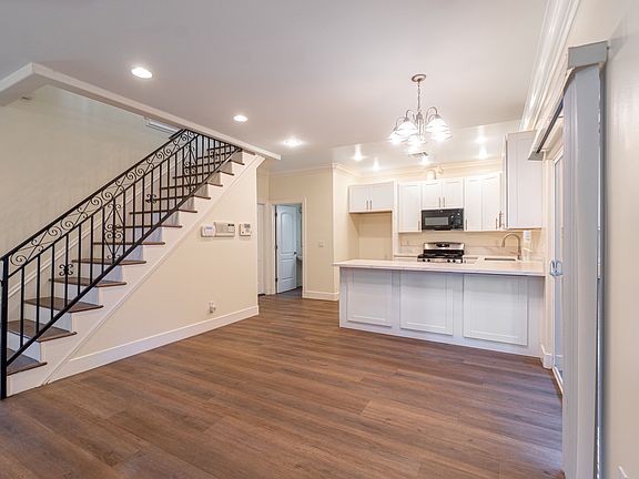 5th image of 13770 Cordary Ave