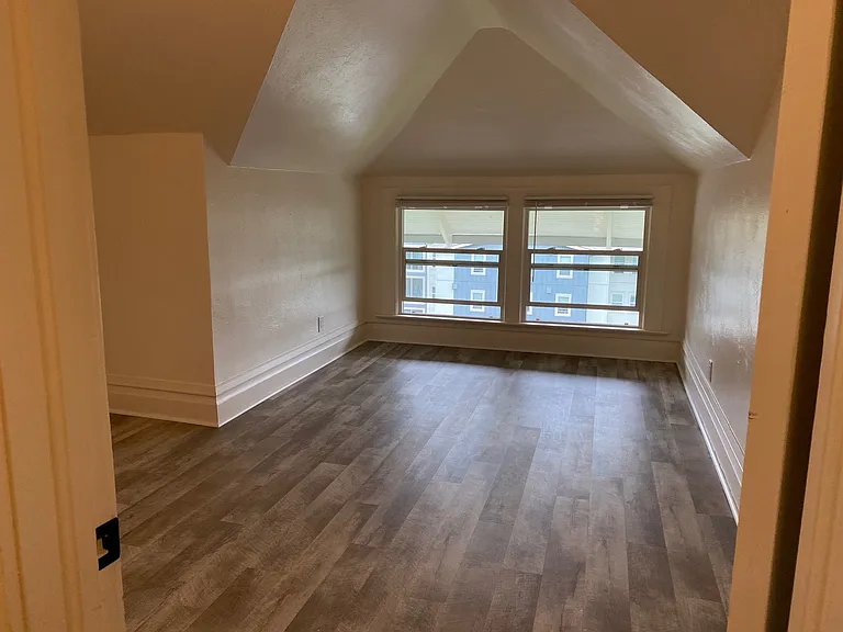 Top Floor Bedroom 1