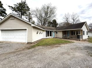 305 Centre St, Cooter, MO 63839
