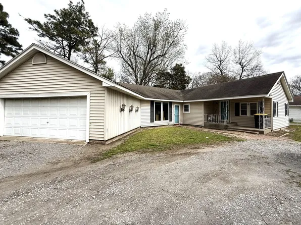 305 Centre St, Cooter, MO 63839