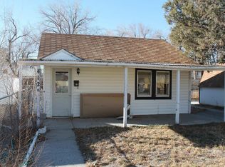 412 N 7th St E, Riverton, WY 82501