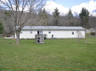 565 Eyermann Rd, Belpre, OH 45714