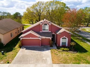 5929 Wedgefield Dr, Zephyrhills, FL 33541