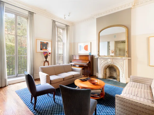 230 West 11th Street image 1 of 3