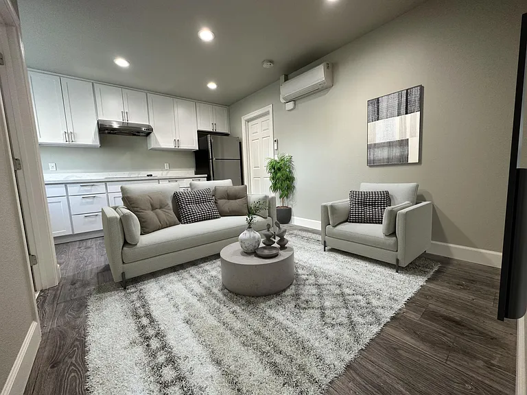 2559 Glen Dundee Way #2 — Photo 1