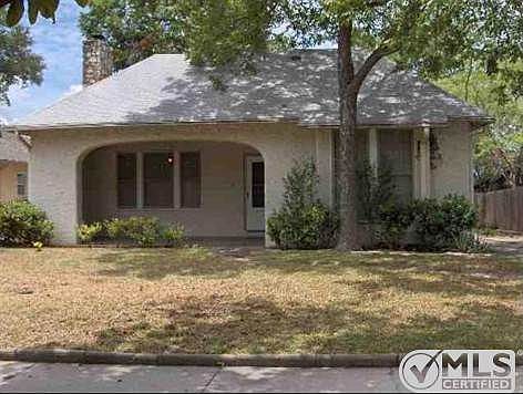 1st image of 327 W Lullwood Ave