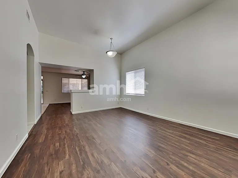 541 Kavanagh Pl — Photo 8