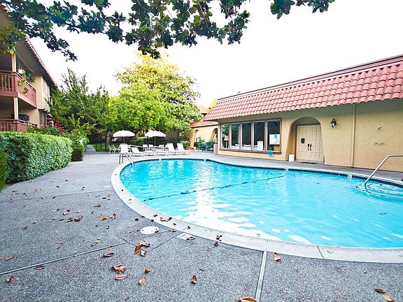 5th image of 1105 Alta Mira Dr APT A