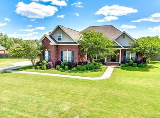 1225 Kenner Creek Cir, Deatsville, AL 36022