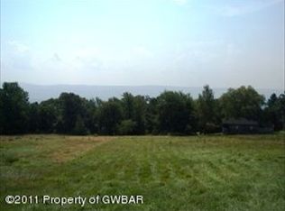 990 W Mountain Rd, Plymouth, PA 18651