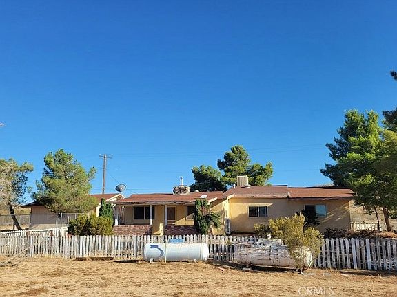 2nd image of 27177 Cahuilla Rd