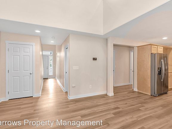 5th image of 6419 54th Ave NW