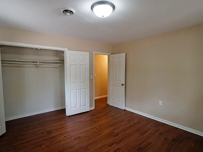 2101 Wuthering Heights Rd — Photo 16