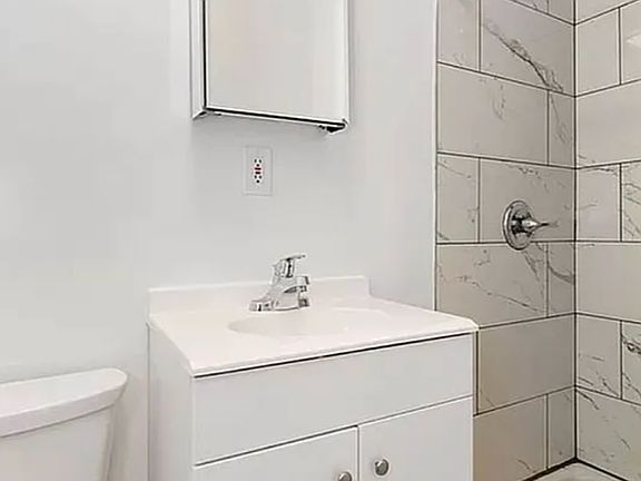 5th image of 284 Mulberry St APT 29