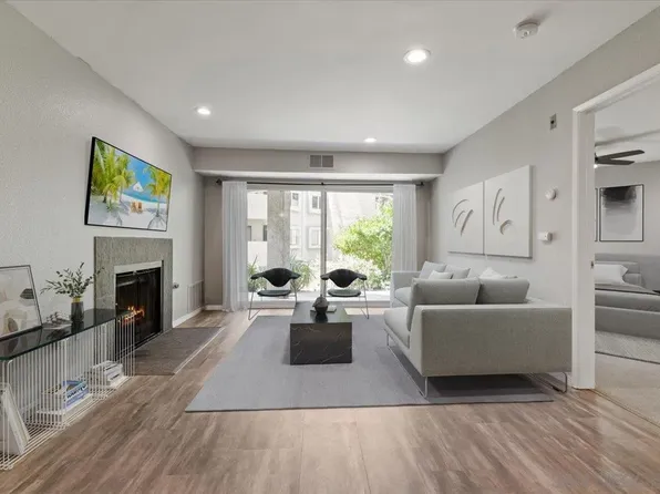 9709 Mesa Springs Way Unit 209, San Diego, CA 92126