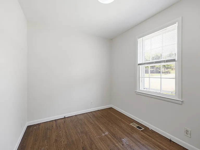 713 Elissa Dr — Photo 17