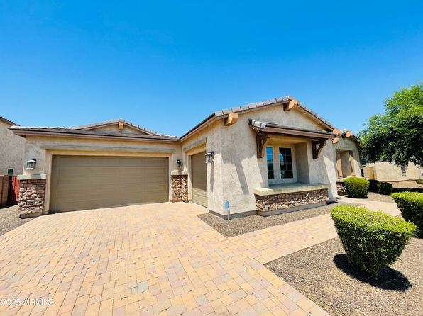 3104 E Wildhorse Ct