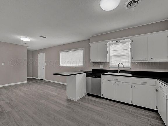 5th image of 3201 Bagarry St