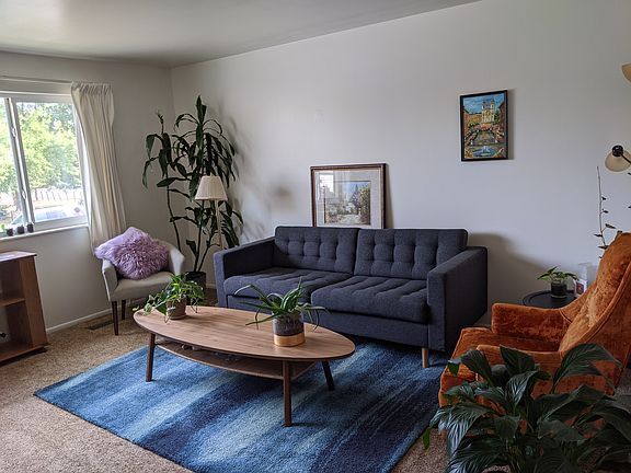 2nd image of 382 E Kensington Ave