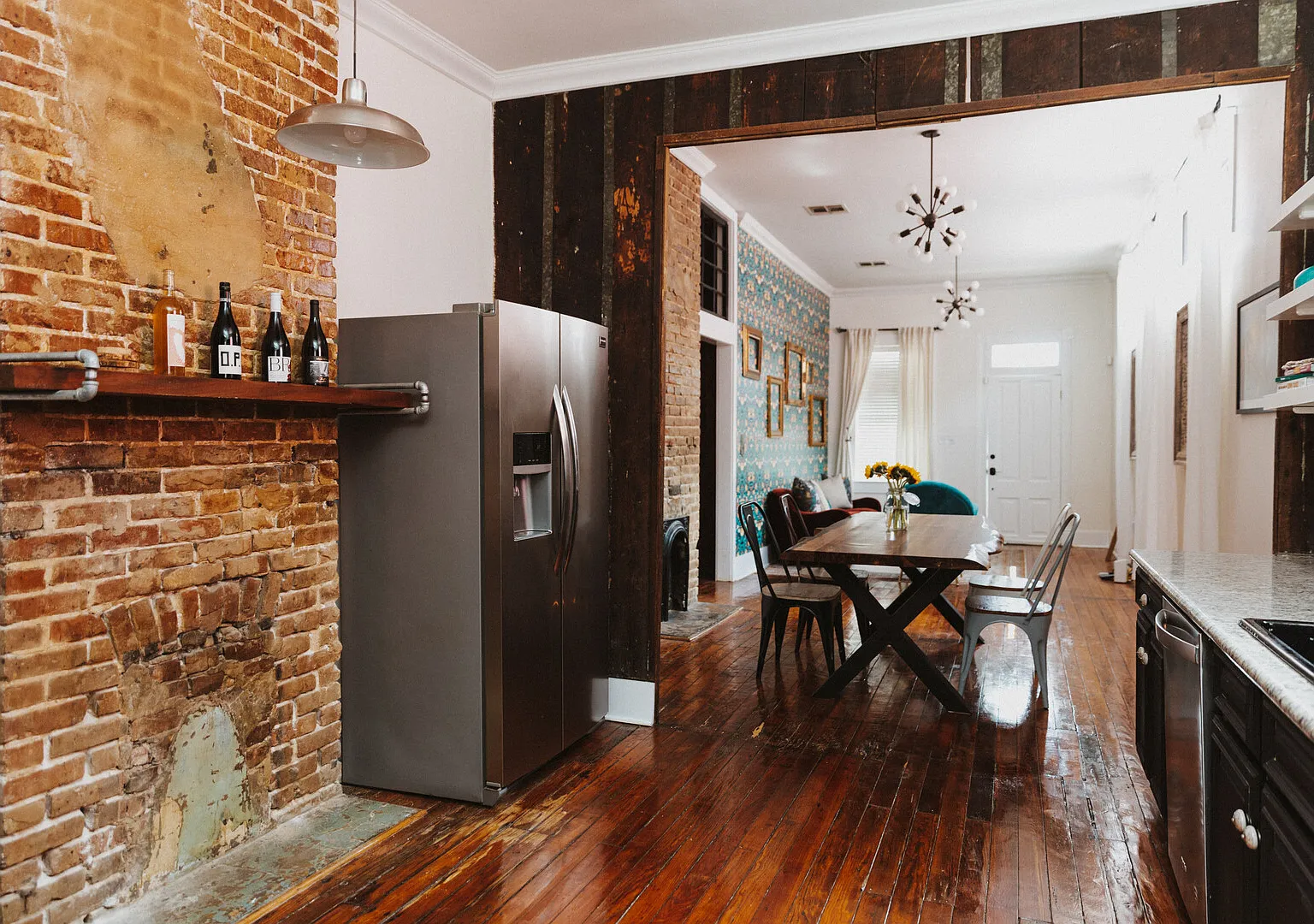 Gorgeous fully furnished 2BR historic home — Photo 4