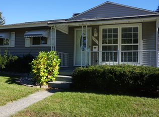 1404 Fall River Rd, Ypsilanti, MI 48198