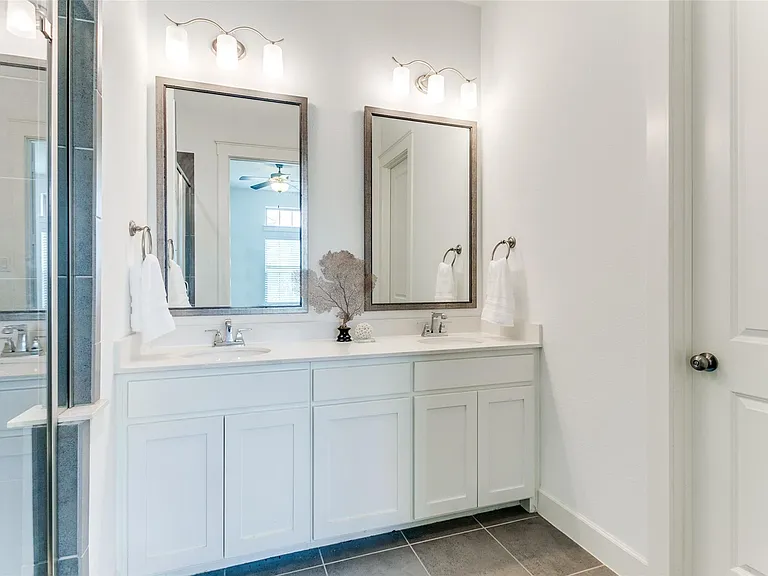 1258 Ocean Breeze Dr — Photo 12