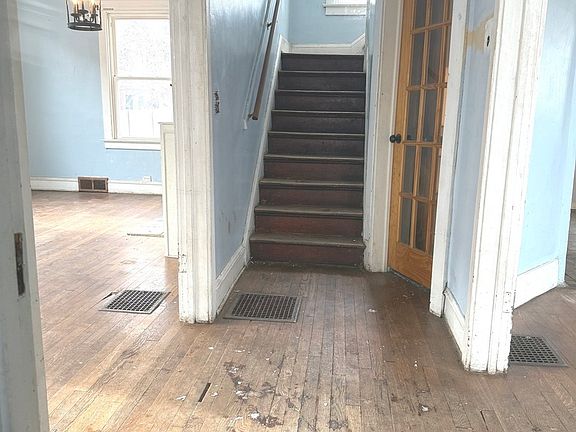 5th image of 10228 S Prospect Ave