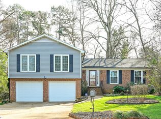 4 Indian Cir, Taylors, SC 29687