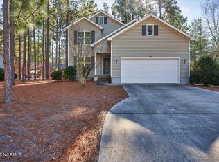 50 New Bedford Cir, Aberdeen, NC 28315