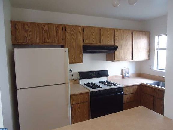 5th image of 1526 Marcy Pl #A