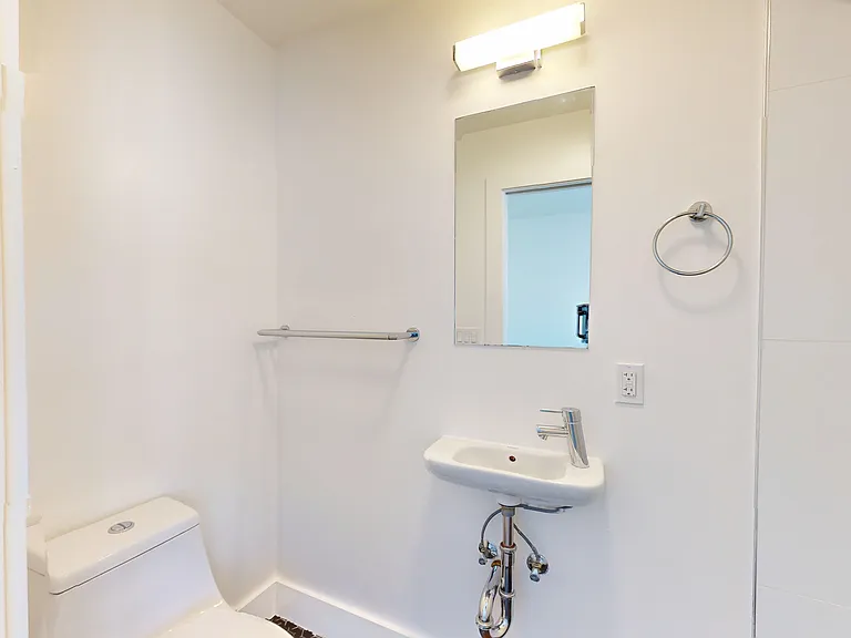 2835 Van Ness Ave #3 — Photo 18