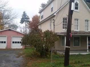 11 Green Lake Rd, Leeds, NY 12451