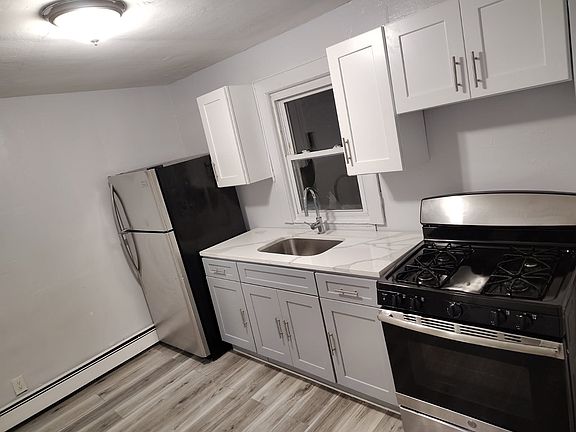 2nd image of 40 N 6th St APT 3