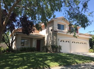 1135 Entrada Dr, Davis, CA 95618