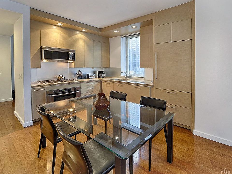 1st image of 1600 Broadway #15AA