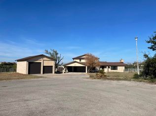 137 La Paloma Dr, Del Rio, TX 78840