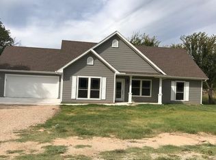 607 Decatur St, Alvord, TX 76225