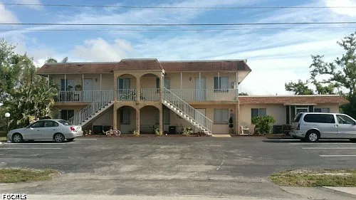 911 SE 10th St